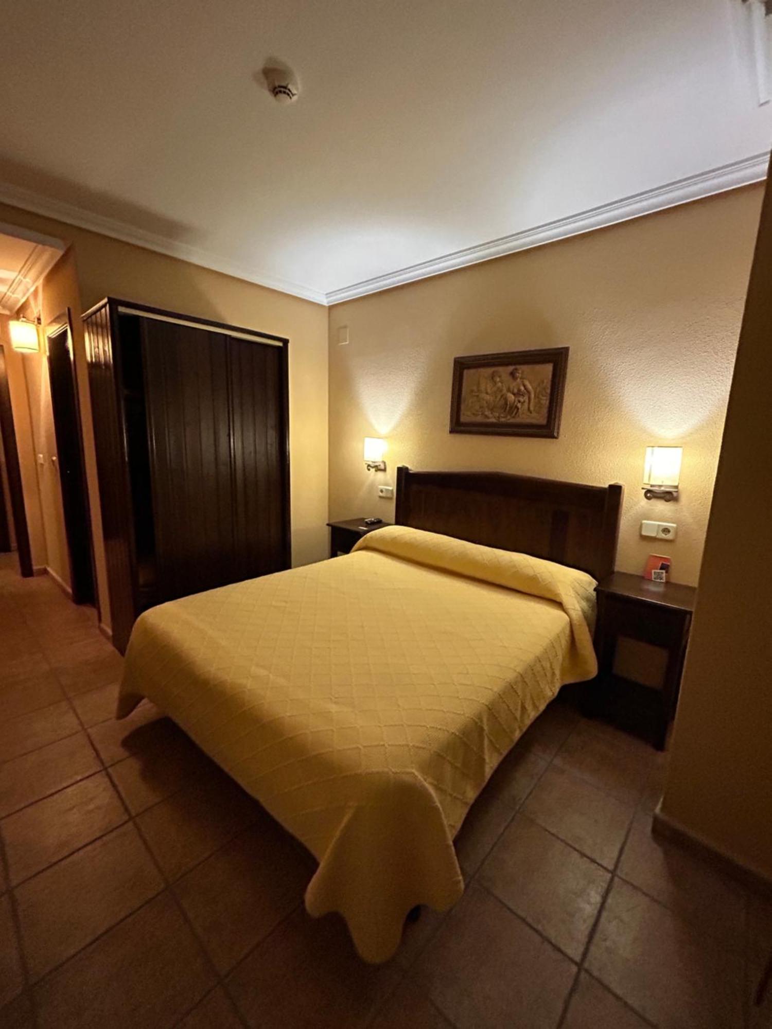 Hostal Restaurante Morote Cano Lezuza Luaran gambar